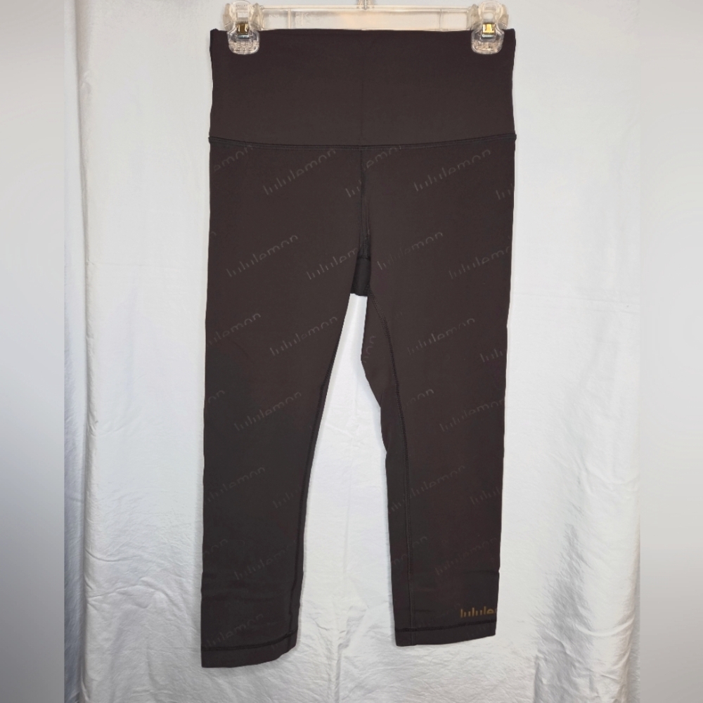 Lululemon Wordmark Wunder Train HR Crop 21" Special Edition in Black - Size 8